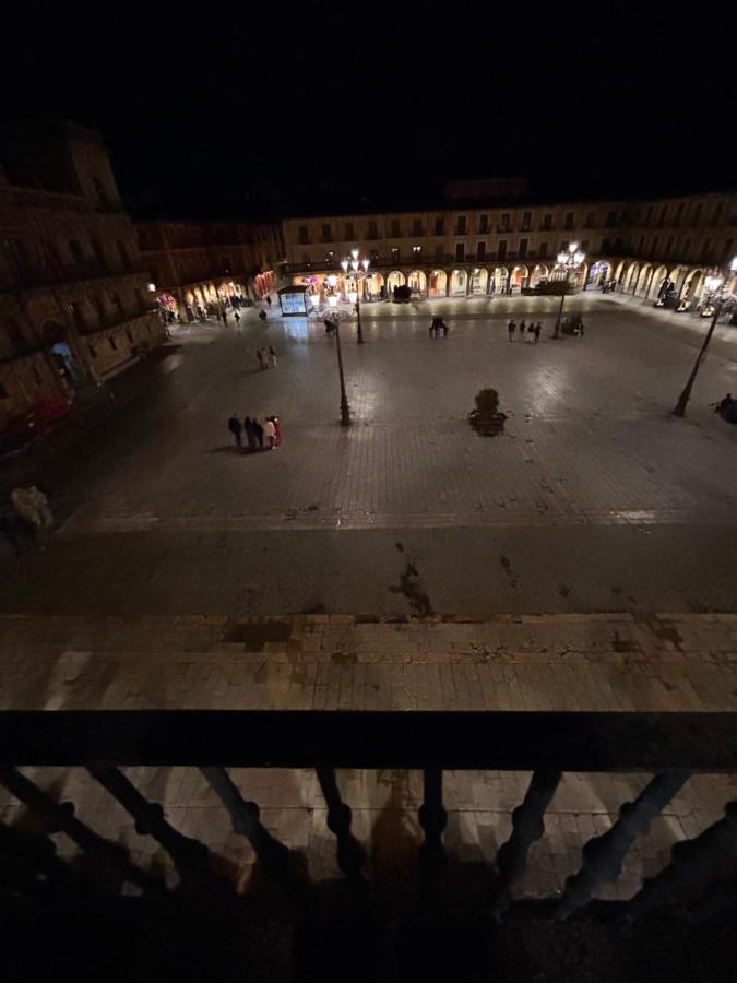 Plaza Mayor Leon - Bohemia المظهر الخارجي الصورة
